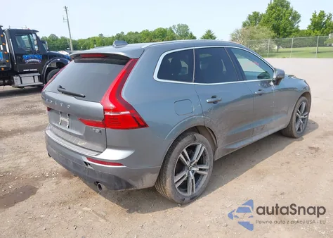 2020 Volvo Xc60 T5 Momentum z USA, uszkodzony, nr VIN YV4102RK5L1415556